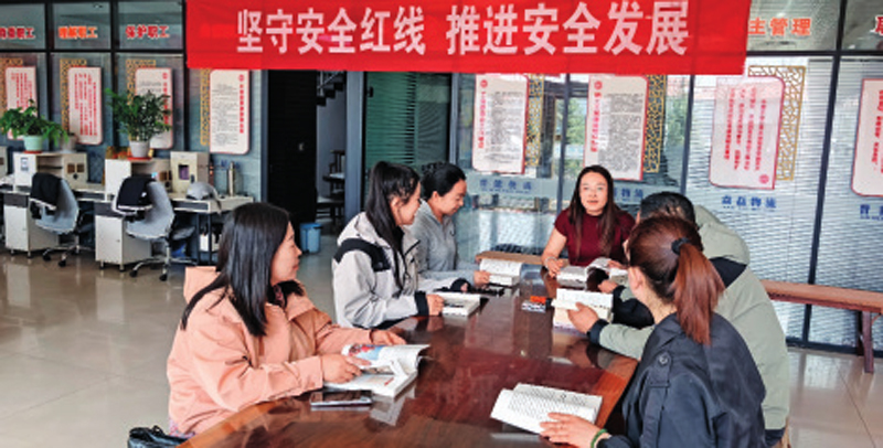 ���ڳ���ú̿����������ʯ���á���ȼ�����¶���